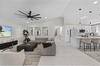 841 91st Ave N, Naples, FL 34108 - Photo 5