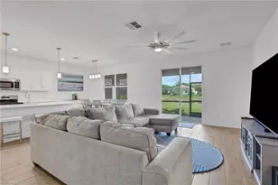 2257 Avocado Ln, Naples, FL 34120 - Photo 9