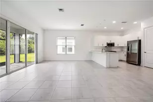 12448 Violet Ln, Naples, FL 34120 - Photo 9