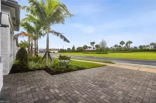 12448 Violet Ln, Naples, FL 34120 - Photo 41