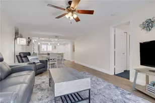 134 Cypress Way E, Naples, FL 34110 - Photo 7