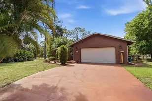 3890 27th Ave SW, Naples, FL 34117 - Photo 3