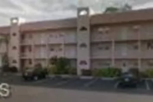 175 Turtle Lake Ct, Naples, FL 34105 - Photo 3