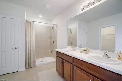 211 NE 20th St, Cape Coral, FL 33909 - Photo 9