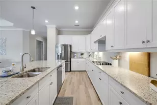 28029 Foxrock Ct, Bonita Springs, FL 34135 - Photo 7