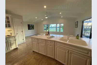 1203 Foxfire Ln, Naples, FL 34104 - Photo 7