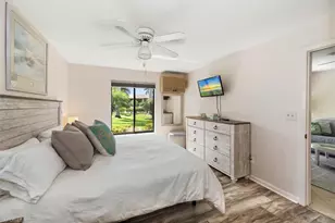 811 W Elkcam Cir, Marco Island, FL 34145 - Photo 19