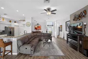 9131 Old Hickory Cir, Fort Myers, FL 33912 - Photo 5