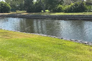 600 Valley Stream Dr, Naples, FL 34113 - Photo 5