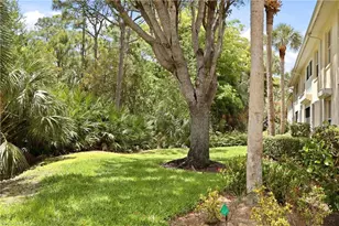 817 Carrick Bend Cir, Naples, FL 34110 - Photo 13