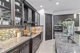 9264 Glenforest Dr, Naples, FL 34120 - Photo 13