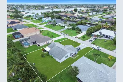 4424 SW 13th Ave, Cape Coral, FL 33914 - Photo 35