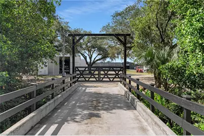 6890 Hendry Creek Dr, Fort Myers, FL 33908 - Photo 23