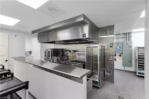 6890 Hendry Creek Dr, Fort Myers, FL 33908 - Photo 27