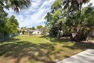 380 6th St NE, Naples, FL 34120 - Photo 43