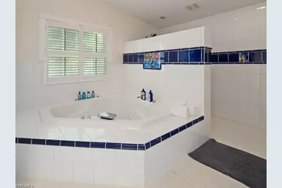 100 Fairview Ave, Fort Myers, FL 33905 - Photo 23