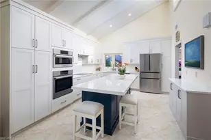 565 Tierra Mar Ln, Naples, FL 34108 - Photo 11