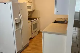 4633 Bayshore Dr, Naples, FL 34112 - Photo 3