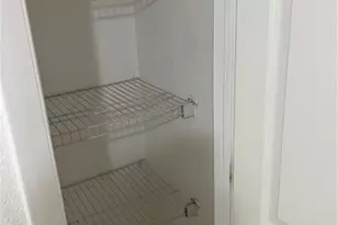 4633 Bayshore Dr, Naples, FL 34112 - Photo 5