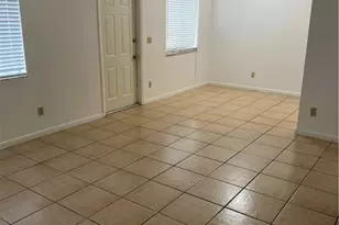 4633 Bayshore Dr, Naples, FL 34112 - Photo 9