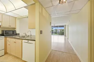 1087 Forest Lakes Dr, Naples, FL 34105 - Photo 7