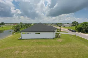 1321 NE 19th Terrace, Cape Coral, FL 33909 - Photo 7