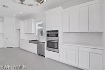 11907 Raggio Dr, Fort Myers, FL 33913 - Photo 5