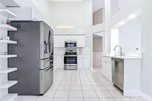 351 Pindo Palm Dr, Naples, FL 34104 - Photo 7