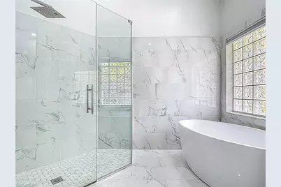 351 Pindo Palm Dr, Naples, FL 34104 - Photo 21