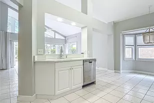 351 Pindo Palm Dr, Naples, FL 34104 - Photo 9