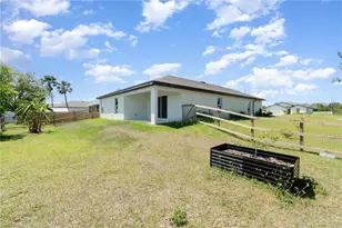 165 Blackstone Dr, Fort Myers, FL 33913 - Photo 27