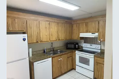 1531 Park Meadows Dr #4, Fort Myers, FL 33907 - Photo 5