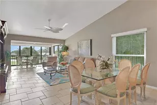 424 Foxtail Ct, Naples, FL 34104 - Photo 15