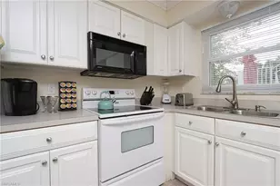 940 3rd St S, Naples, FL 34102 - Photo 5