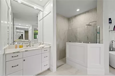 9833 Clear Lake Cir, Naples, FL 34109 - Photo 27