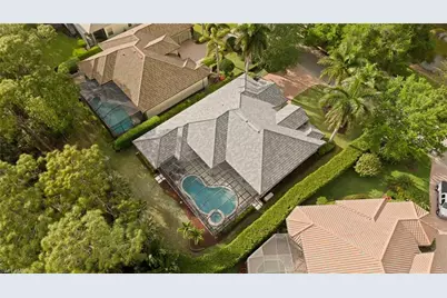 9833 Clear Lake Cir, Naples, FL 34109 - Photo 5