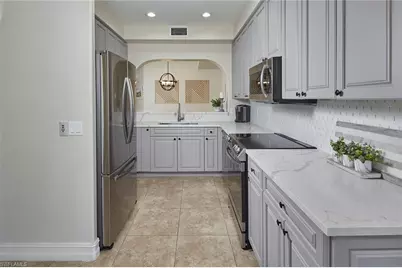 850 6th Ave N #204, Naples, FL 34102 - Photo 5