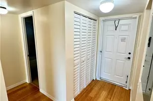 225 Turtle Lake Ct, Naples, FL 34105 - Photo 9