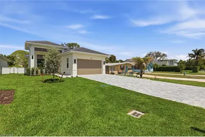 1027 Frank Whiteman Blvd, Naples, FL 34103 - Photo 3