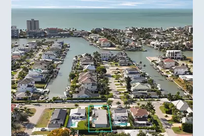 10042 Vanderbilt Dr, Naples, FL 34108 - Photo 3