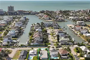 10042 Vanderbilt Dr, Naples, FL 34108 - Photo 3