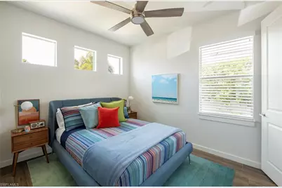 10042 Vanderbilt Dr, Naples, FL 34108 - Photo 15