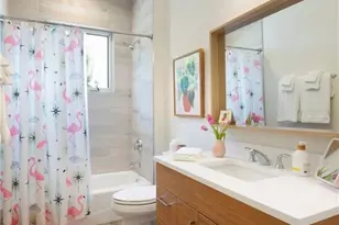 10042 Vanderbilt Dr, Naples, FL 34108 - Photo 25