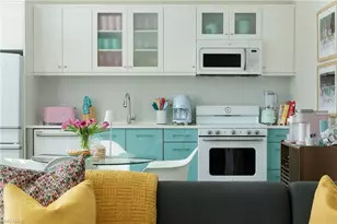 10042 Vanderbilt Dr, Naples, FL 34108 - Photo 7