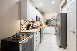 4844 Hampshire Ct, Naples, FL 34112 - Photo 5