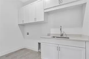 8718 Driftwood Dr, Naples, FL 34114 - Photo 17