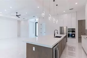 649 Golden Gate Blvd E, Naples, FL 34120 - Photo 9