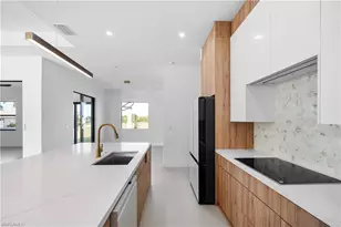 3539 NW 41st Pl, Cape Coral, FL 33993 - Photo 7