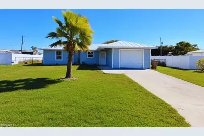 419 NE 16th Pl, Cape Coral, FL 33909 - Photo 1