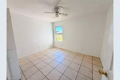 419 NE 16th Pl, Cape Coral, FL 33909 - Photo 11